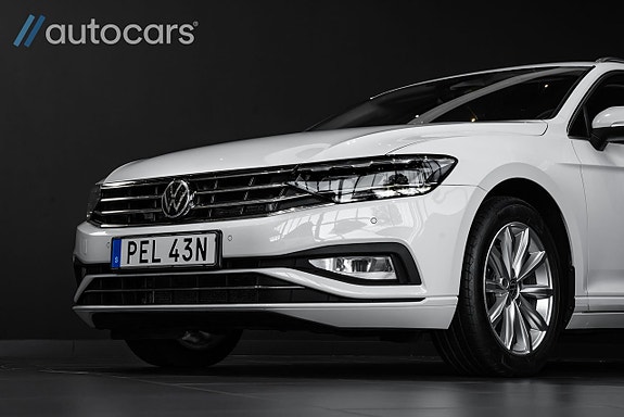 Volkswagen Passat 11 of 30