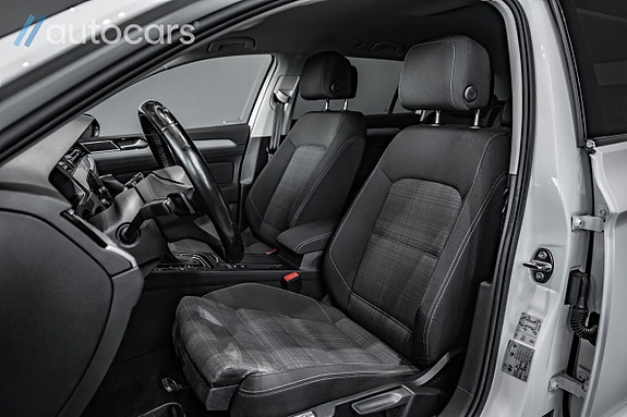 Volkswagen Passat 25 of 27