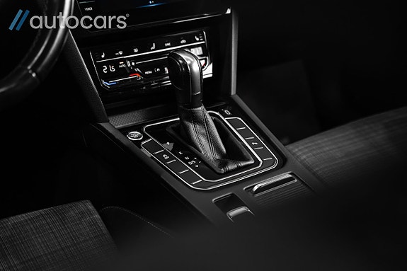 Volkswagen Passat 20 of 30