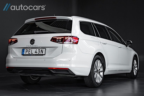 Volkswagen Passat 3 of 5