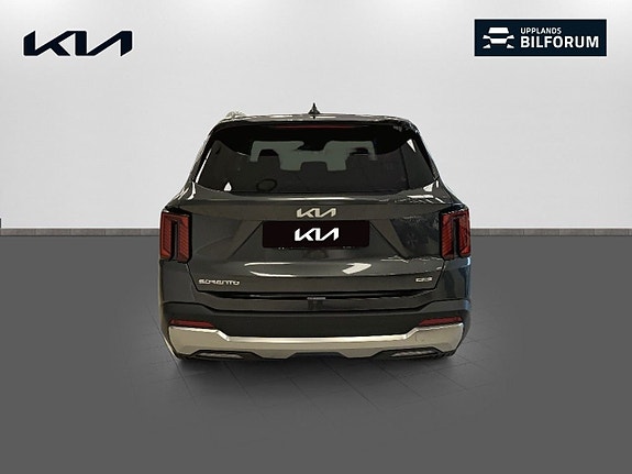 Kia Sorento 5 of 22