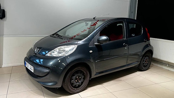 Peugeot 107 2 of 5
