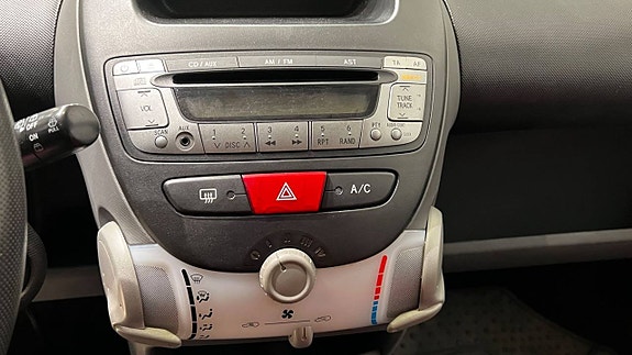 Peugeot 107 10 of 17