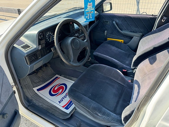 Opel Kadett 15 of 16