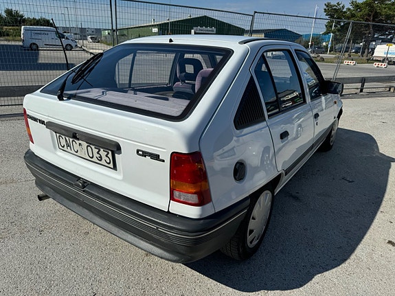Opel Kadett 5 of 5