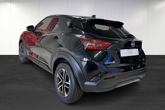 Nissan Juke 3 of 5