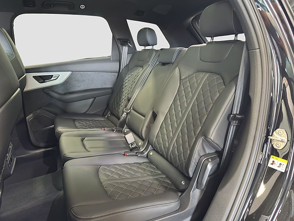Audi Q7 10 of 19