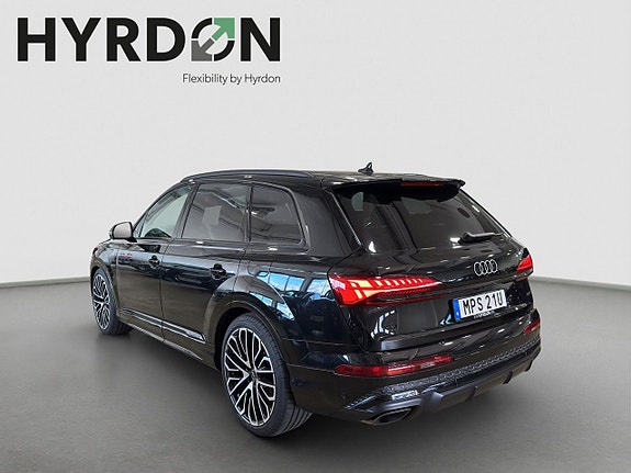 Audi Q7 4 of 5