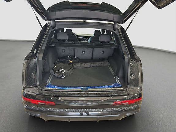 Audi Q7 16 of 19