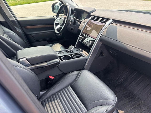 Land Rover Discovery 9 of 11