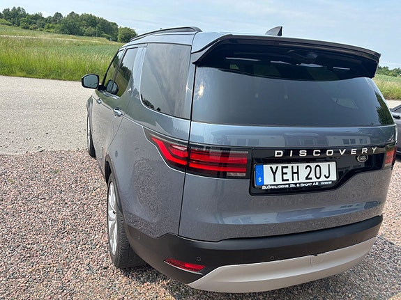 Land Rover Discovery 2 of 5