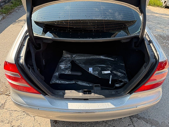 Mercedes-Benz CLK200 6 of 6