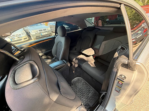 Mercedes-Benz CLK200 5 of 5