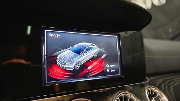 Mercedes-Benz E220 17 of 27