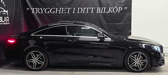 Mercedes-Benz E220 4 of 5