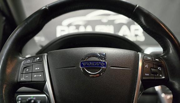 Volvo XC60 18 of 25