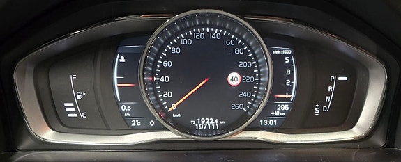 Volvo XC60 25 of 25