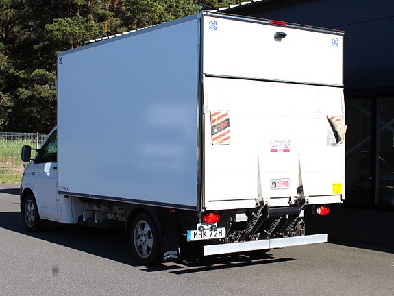 Volkswagen Transporter 2 of 5