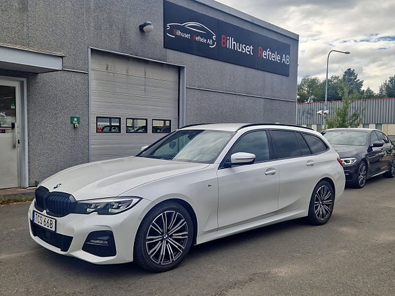 BMW 320 3 of 5