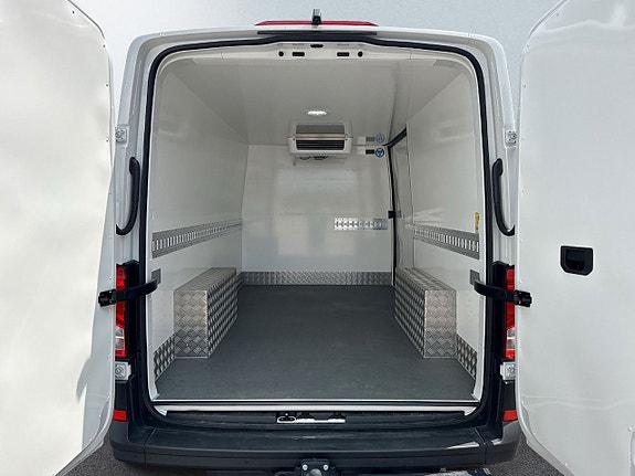 Volkswagen Crafter 11 of 16