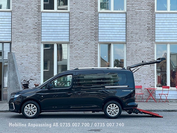 Ford Connect Tourneo 25 of 25
