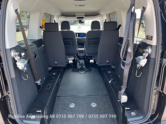 Ford Connect Tourneo 16 of 25
