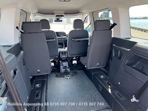Ford Connect Tourneo 13 of 25