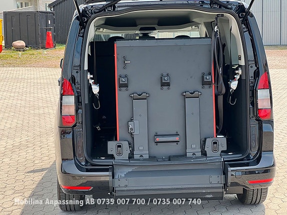 Ford Connect Tourneo 4 of 25