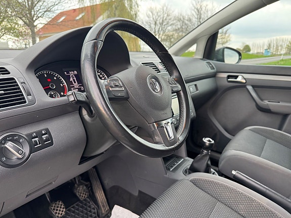 Volkswagen Touran 10 of 10