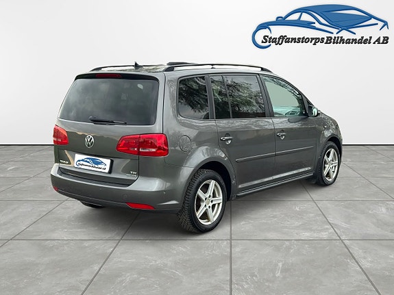 Volkswagen Touran 5 of 5