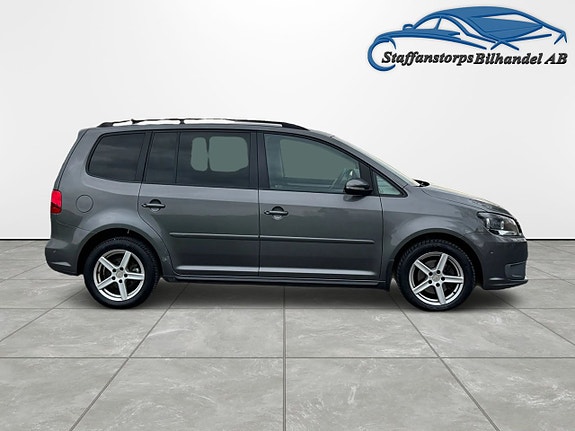 Volkswagen Touran 4 of 5
