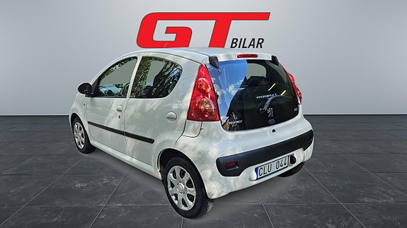 Peugeot 107 4 of 5