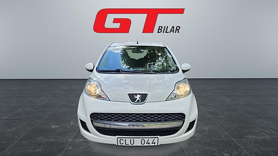 Peugeot 107 2 of 5