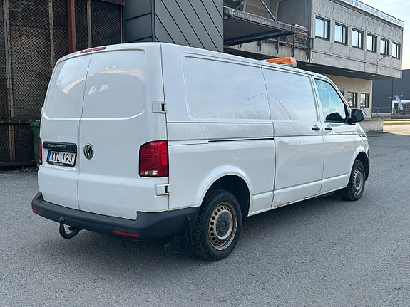 Volkswagen Transporter 3 of 5