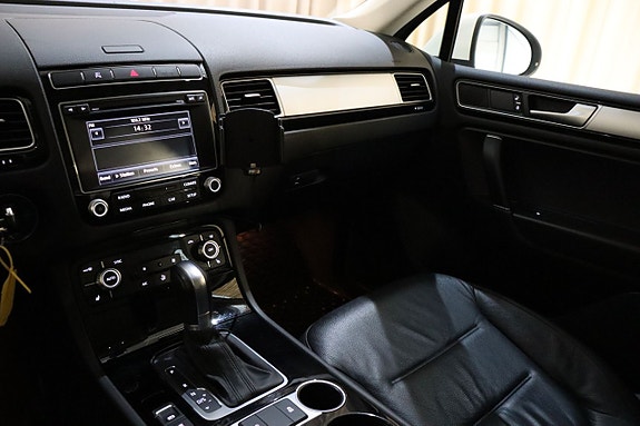 Volkswagen Touareg 23 of 26