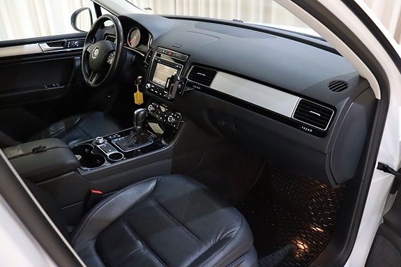 Volkswagen Touareg 24 of 26