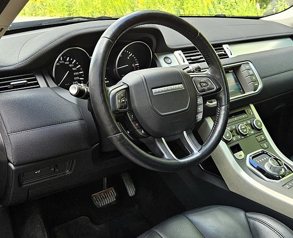 Land Rover Range Rover Evoque 3 of 5