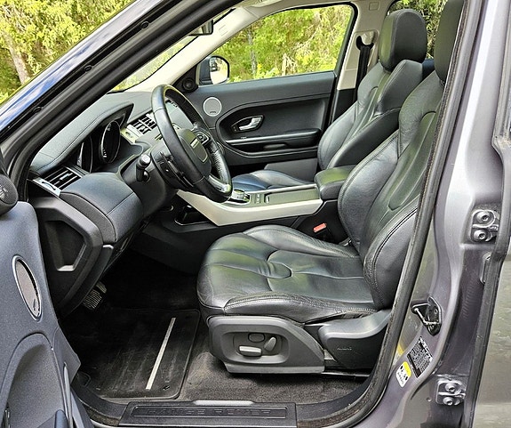 Land Rover Range Rover Evoque 9 of 23