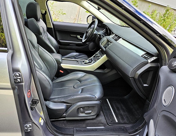 Land Rover Range Rover Evoque 14 of 23