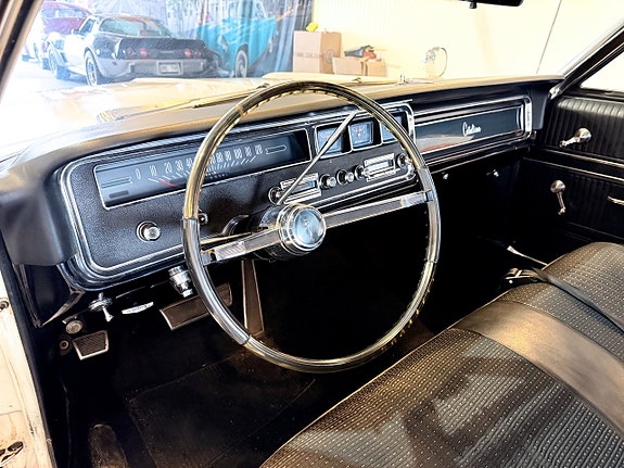 Pontiac Catalina 17 of 30