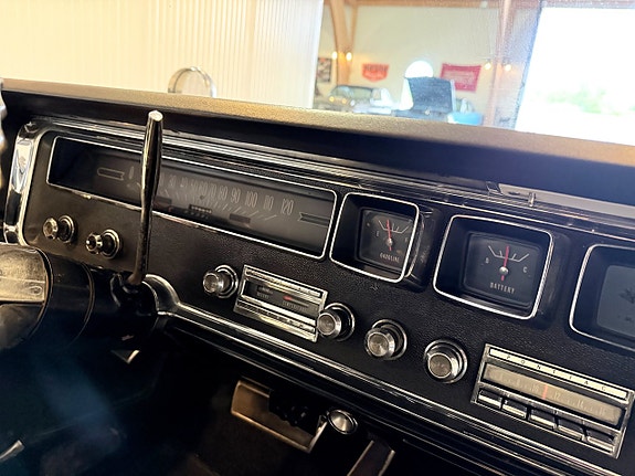 Pontiac Catalina 30 of 30