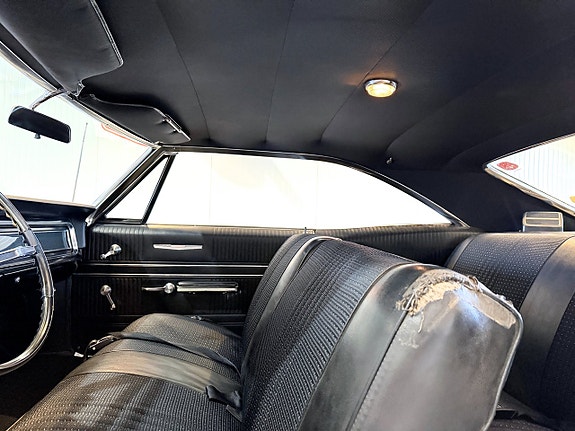Pontiac Catalina 20 of 30