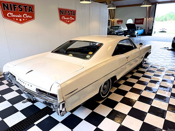 Pontiac Catalina 8 of 30