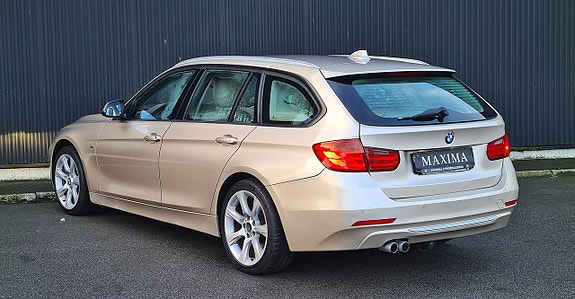 BMW 330d 3 of 5