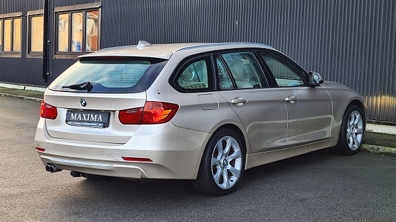 BMW 330d 4 of 5