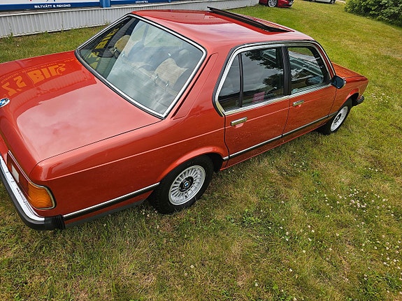 BMW 735i 10 of 30
