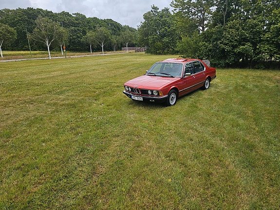 BMW 735i 14 of 30