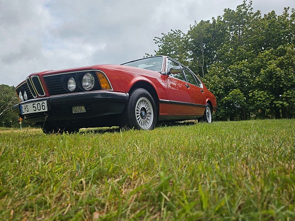 BMW 735i 6 of 30
