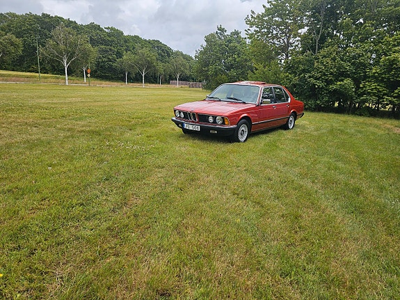 BMW 735i 13 of 30