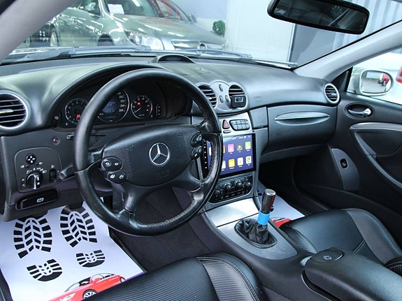 Mercedes-Benz CLK240 11 of 15